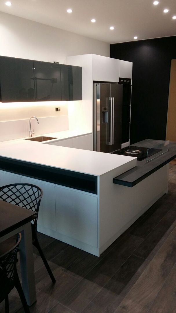 Altre nostre cucine, Cucine Vibo di Olivero Bruno e c. sas Cucine Vibo di Olivero Bruno e c. sas Dapur Modern