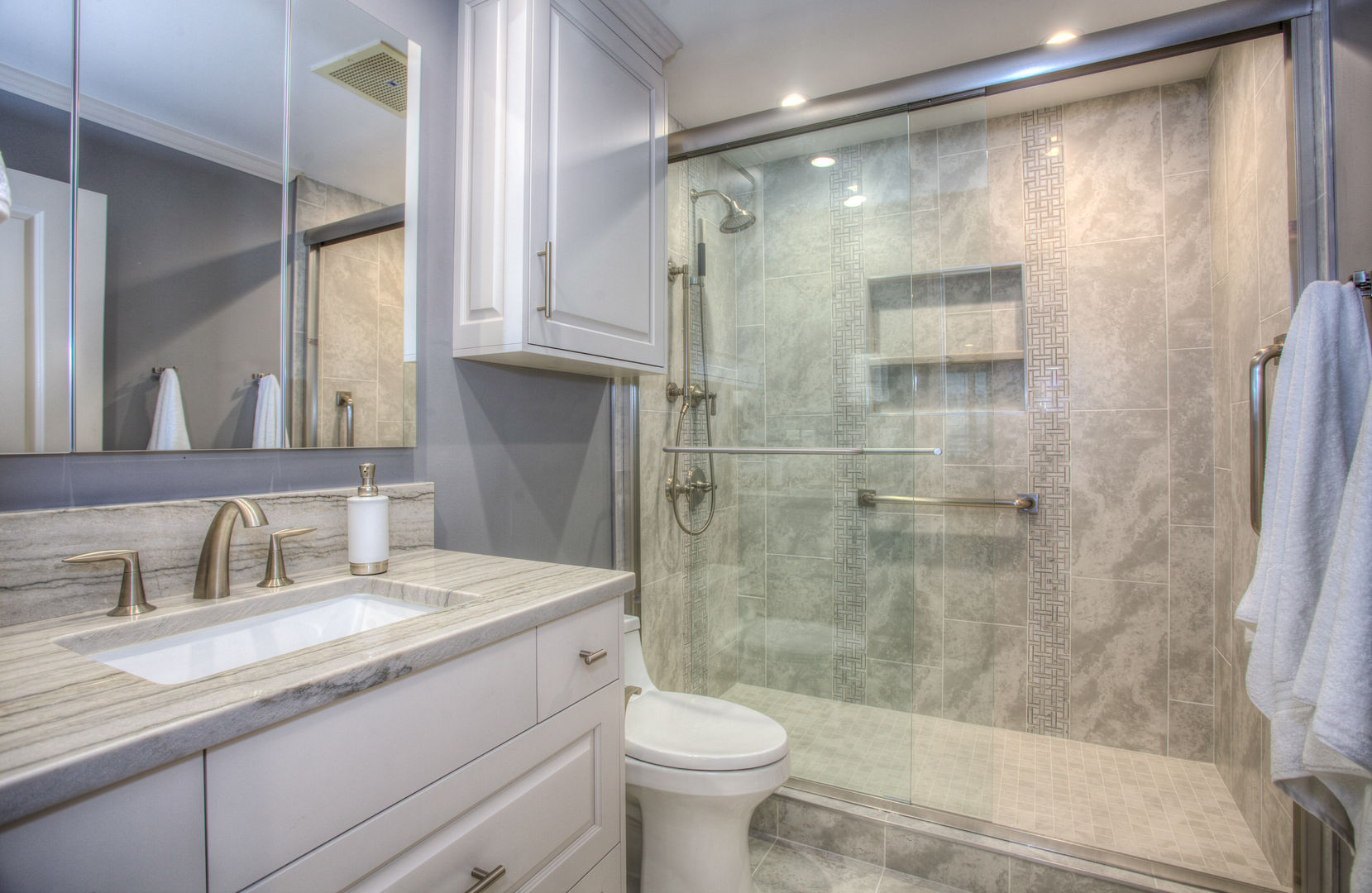 Luxury Master Bath, Dahl House Design LLC Dahl House Design LLC Bagno in stile classico