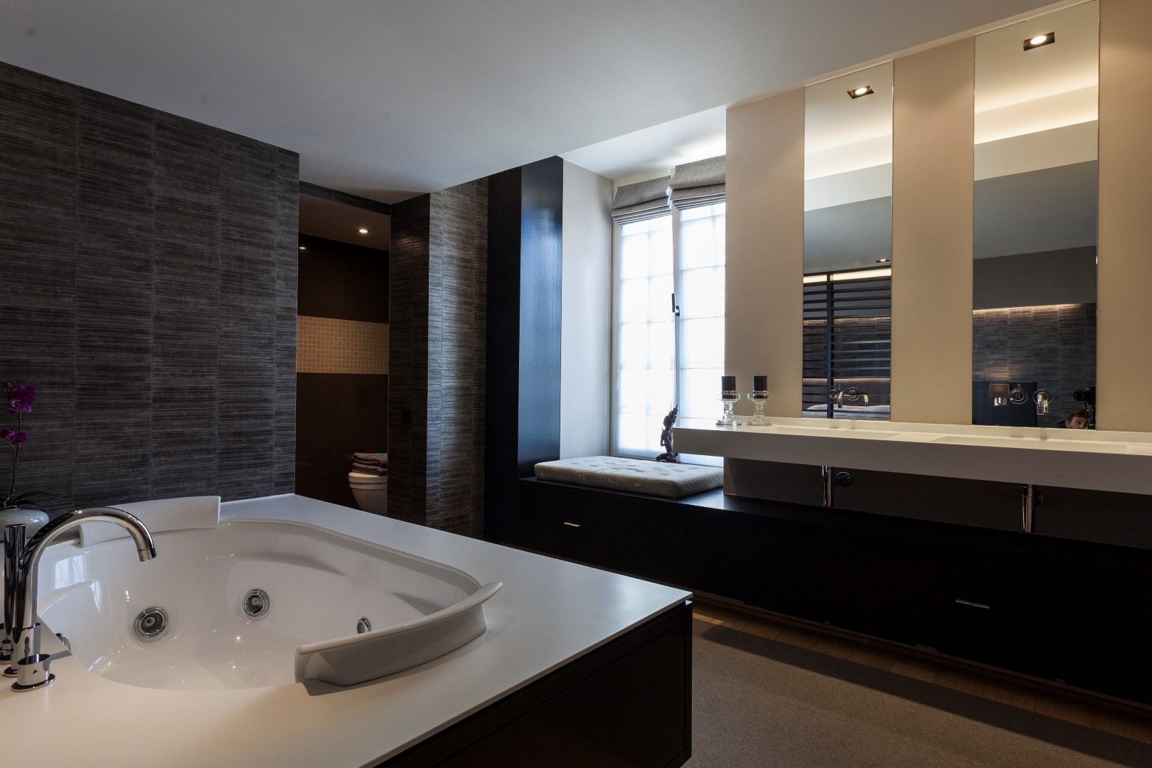 Slaapkamer, Alewaters & Zonen Alewaters & Zonen Phòng tắm phong cách hiện đại Gỗ Wood effect