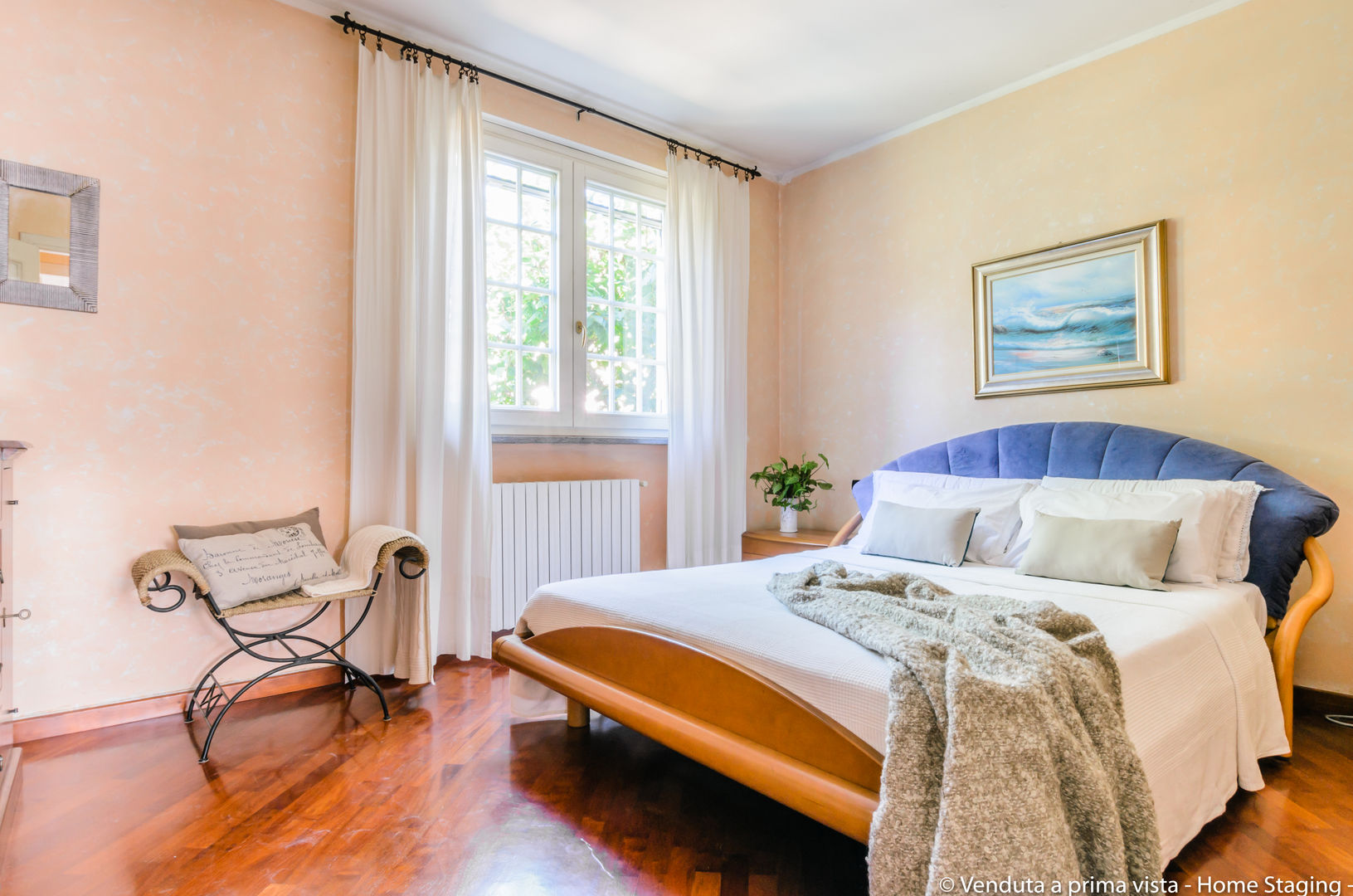 Summer Mini Staging, Venduta a Prima Vista Venduta a Prima Vista Kamar Tidur Gaya Rustic