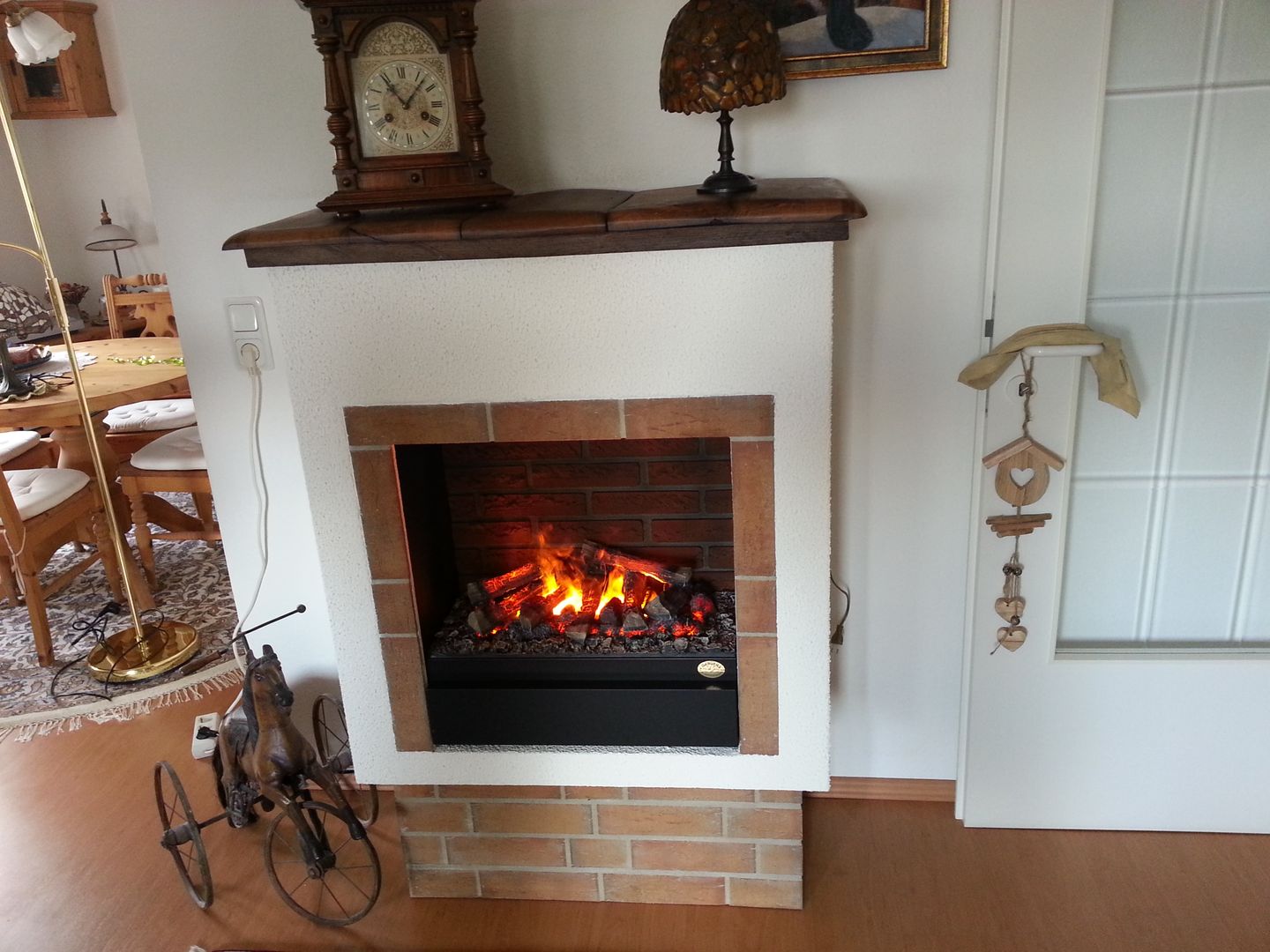 MANUFAKTUR ELEKTROKAMIN MENORCA MIT OBERPLATTE , Gebr. Garvens GmbH & Co. KG Gebr. Garvens GmbH & Co. KG Phòng khách phong cách Địa Trung Hải Fireplaces & accessories