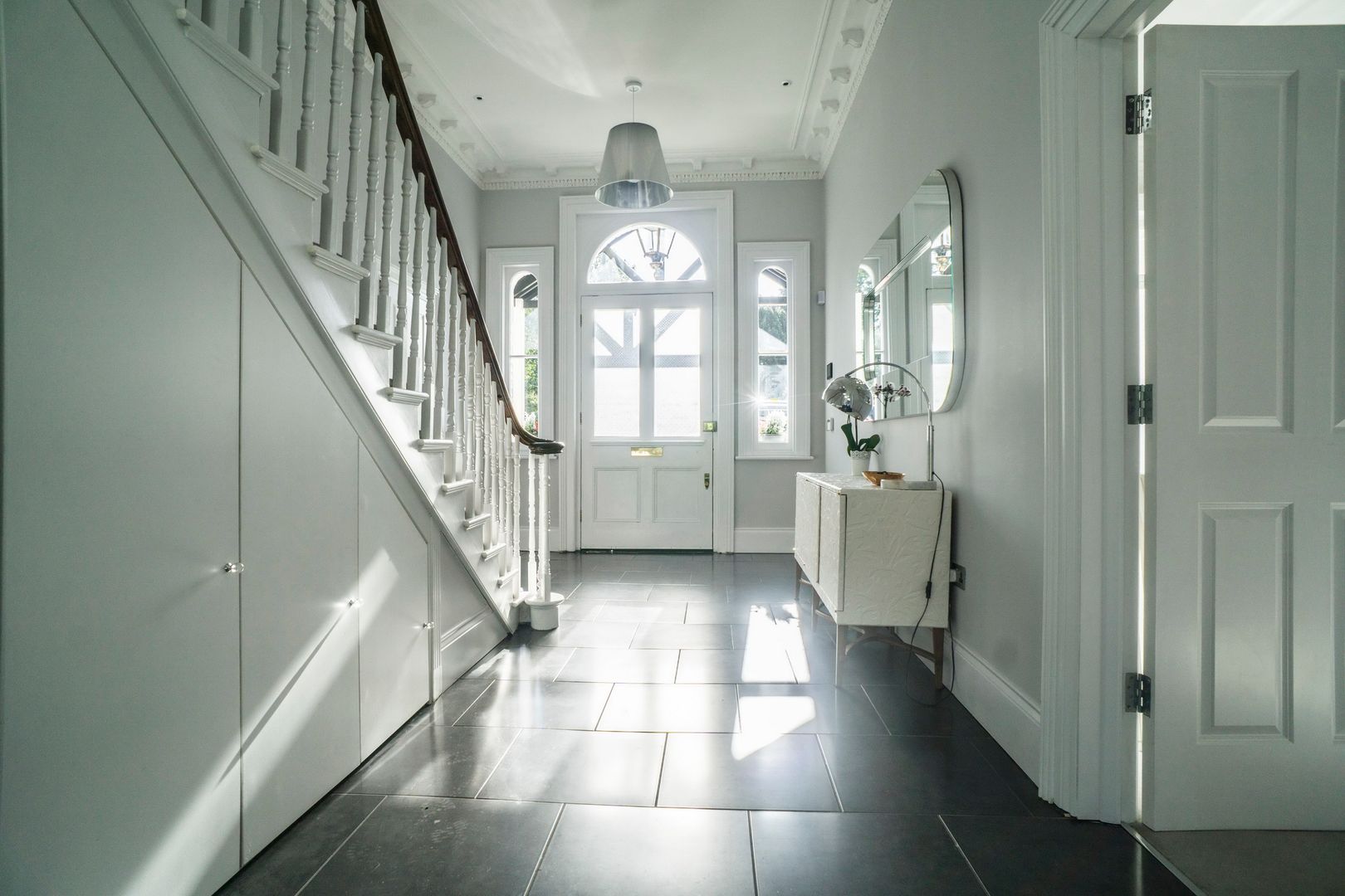 RYDENS ROAD, Concept Eight Architects Concept Eight Architects Classic style corridor, hallway and stairs