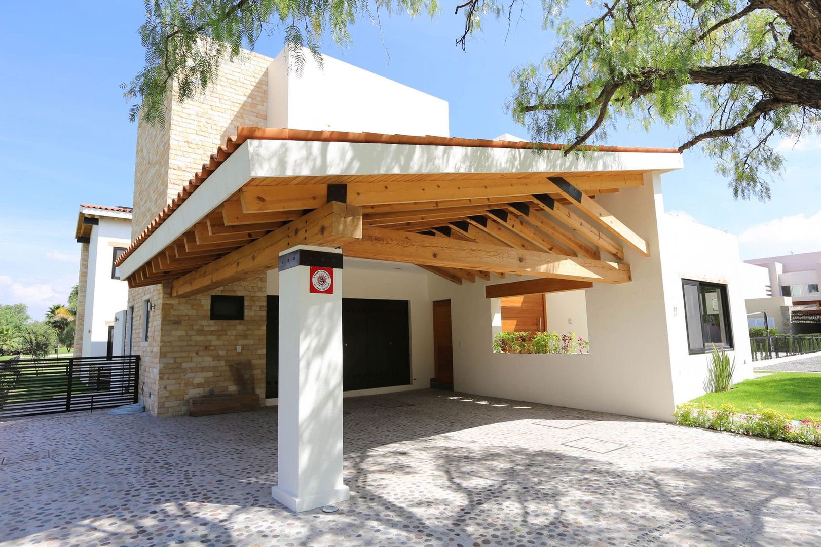 Balvanera St. Andrews, Arquitectura MAS Arquitectura MAS Modern garage/shed