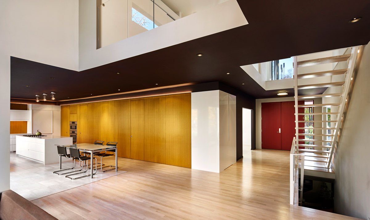 Smoky Quartz, KUBE architecture KUBE architecture Corredores, halls e escadas modernos