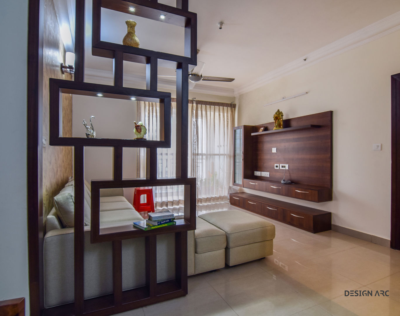 Interior Design Bangalore 2BHK Apartment , Design Arc Interiors Interior Design Company Design Arc Interiors Interior Design Company Вітальня Фанера