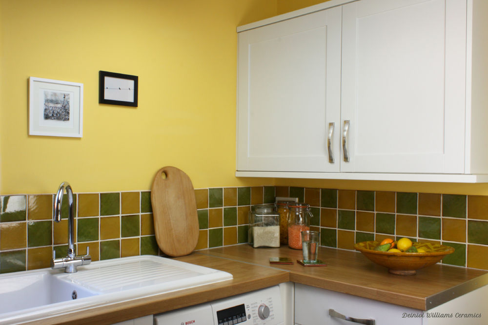 Green & Yellow Wall Tiles | Traditional Range Deiniol Williams Ceramics Paredes y pisos rurales Cerámico tile,handmade,traditional kitchen,country,green,yellow,terracotta,earthenware
