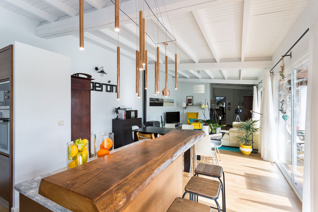 Casa de campo en Coruña, roomy showroom roomy showroom Country style kitchen