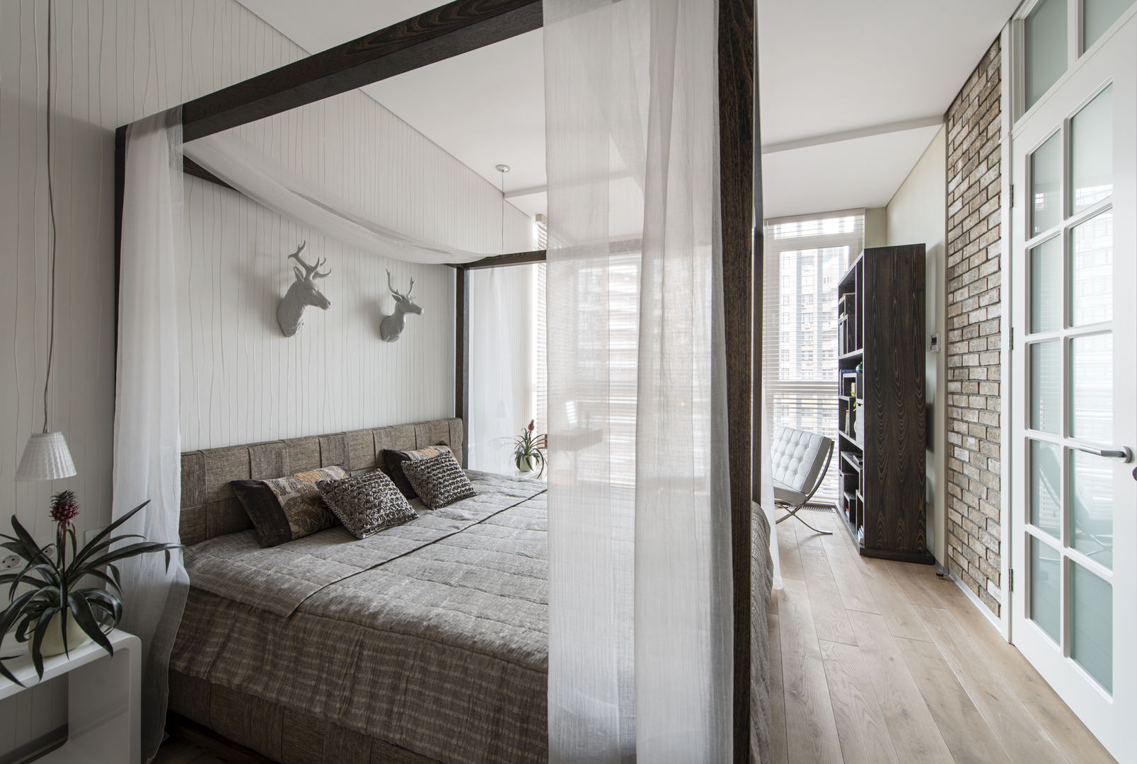 Coconut - романтический лофт, Irina Derbeneva Irina Derbeneva Industrial style bedroom