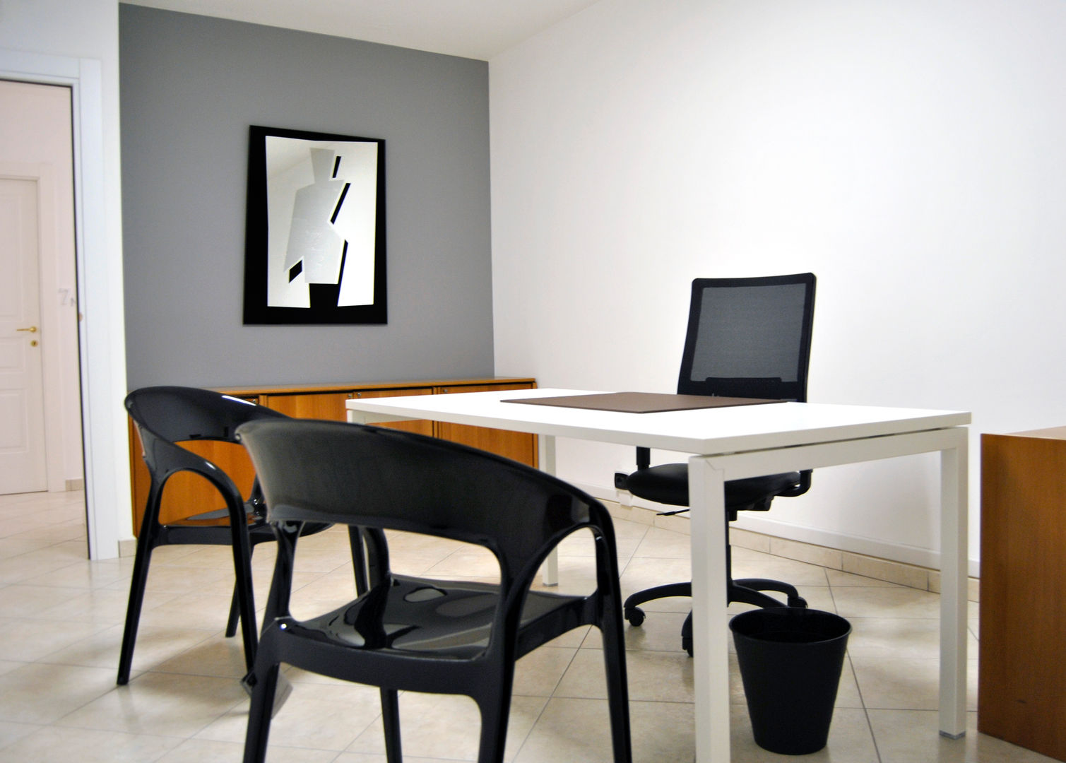 CeO corp. office, AG Interior Design AG Interior Design Minimalist study/office