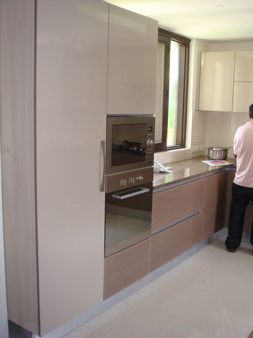Microwave & Oven elegant kitchens & Interiors Modern kitchen Chipboard