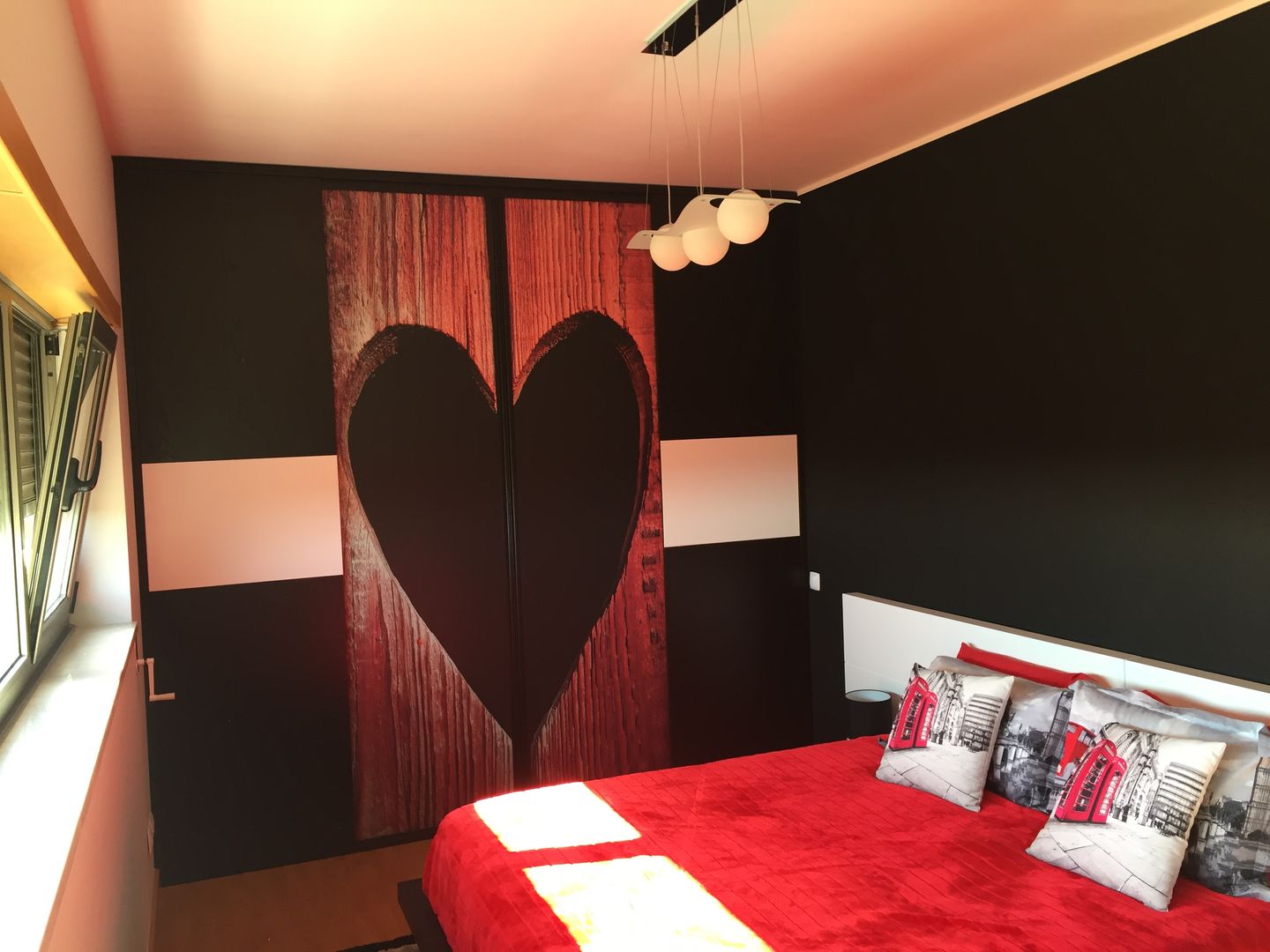 Quarto totalmente personalizado pelo cliente, Decordesign Interiores Decordesign Interiores Спальня Шафи і шафи