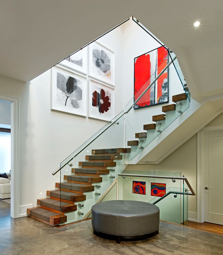 Modern Family, Douglas Design Studio Douglas Design Studio Nowoczesny korytarz, przedpokój i schody