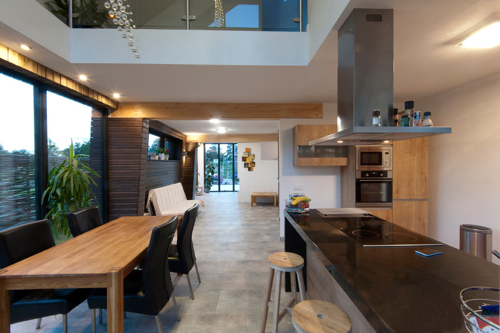 ​Moderne biobased villa te Driemond, NarrativA architecten NarrativA architecten Modern kitchen