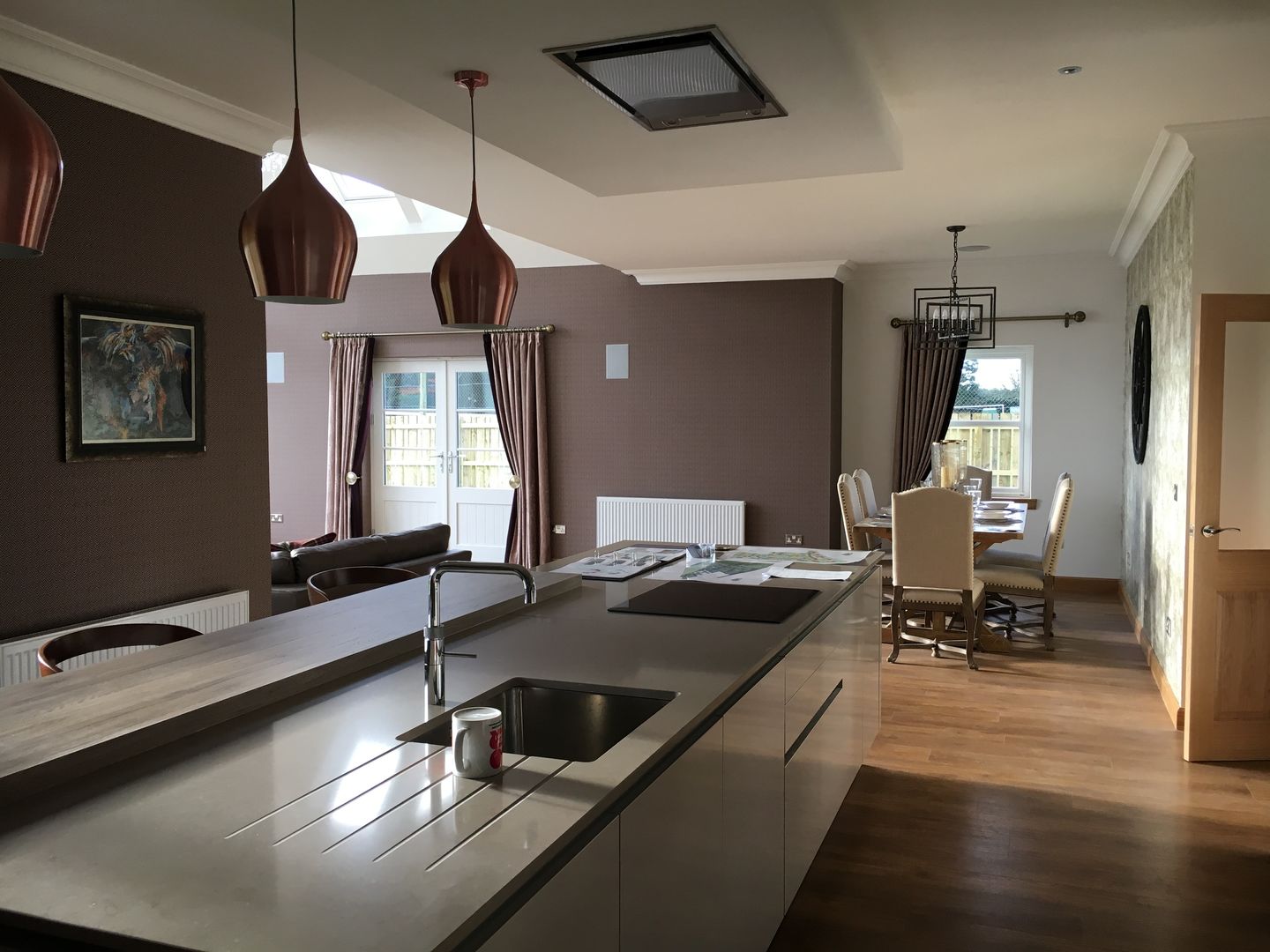 Plot 2 Durward Gardens, Kincardine O'neil, Aberdeenshire, Roundhouse Architecture Ltd Roundhouse Architecture Ltd مطبخ kitchen cabinet,kitchen,kitchen island,kitchen floor,kitchen chairs,kitchen lighting,modern,marble