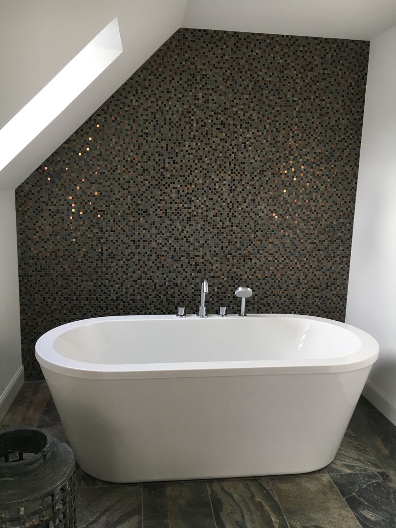 Plot 2 Durward Gardens, Kincardine O'neil, Aberdeenshire, Roundhouse Architecture Ltd Roundhouse Architecture Ltd Ванна кімната freestanding bathtub,modern bathtub,tile,bathroom