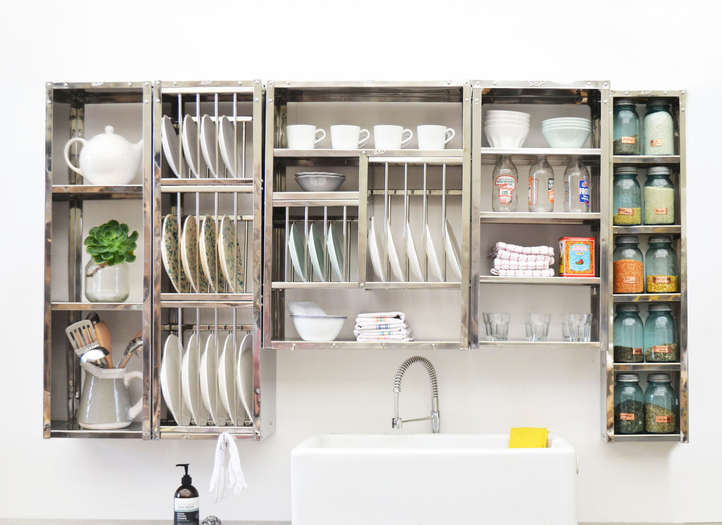 Modular shelving The Plate Rack Dapur Gaya Industrial Storage