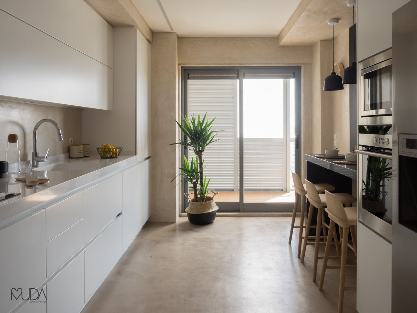 CB Apartment - Lisbon, MUDA Home Design MUDA Home Design Moderne keukens