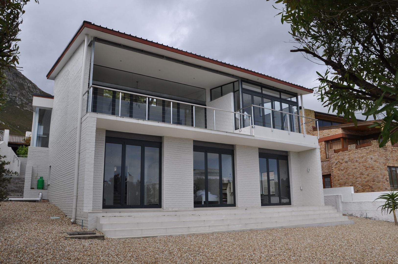 HOLIDAY HOME CONVERSION, Gallagher Lourens Architects Gallagher Lourens Architects Casas modernas: Ideas, imágenes y decoración