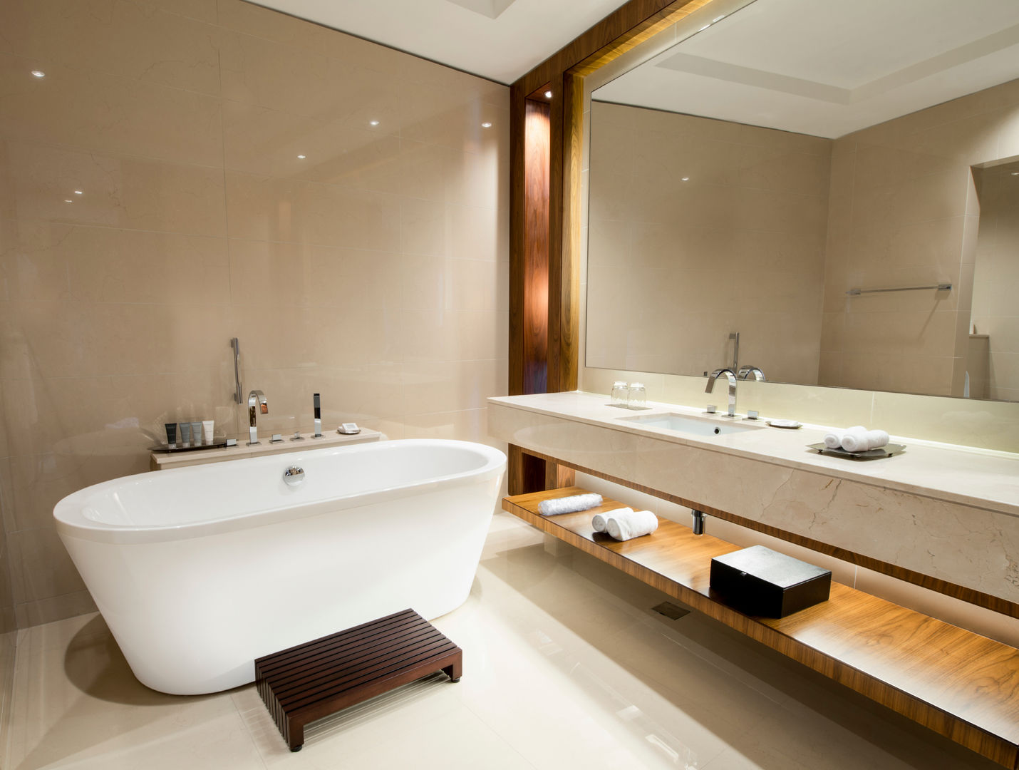 Neutral With Wood Details Gracious Luxury Interiors Modern Bathroom