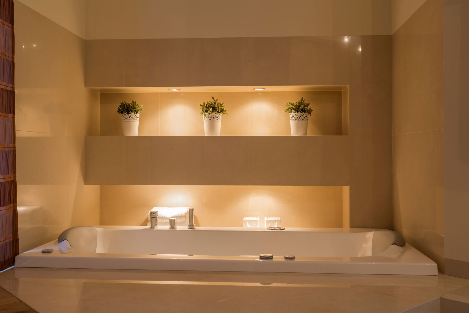 Downlighting Bath Gracious Luxury Interiors Modern bathroom