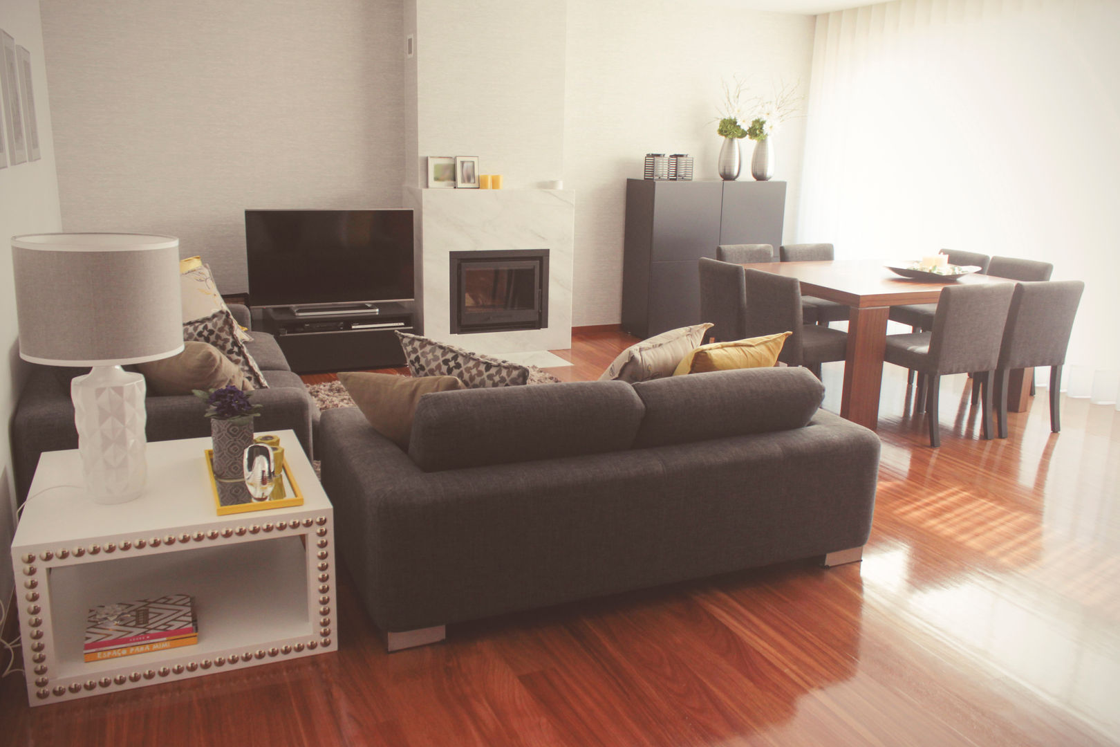 Sunny Grey - apartamento Miramar, Perfect Home Interiors Perfect Home Interiors Salas modernas