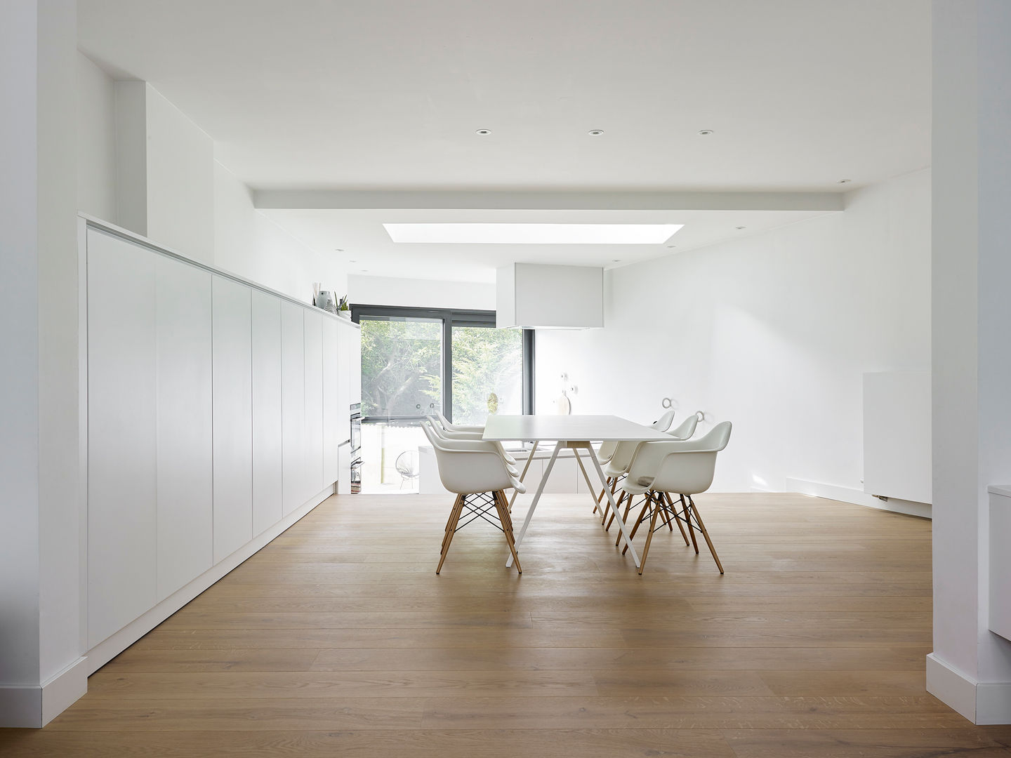 une paysage à habiter, White Door Architects White Door Architects 미니멀리스트 다이닝 룸