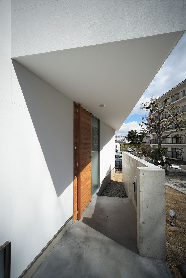 haus-gap, 一級建築士事務所haus 一級建築士事務所haus Pasillos, vestíbulos y escaleras de estilo escandinavo Hormigón