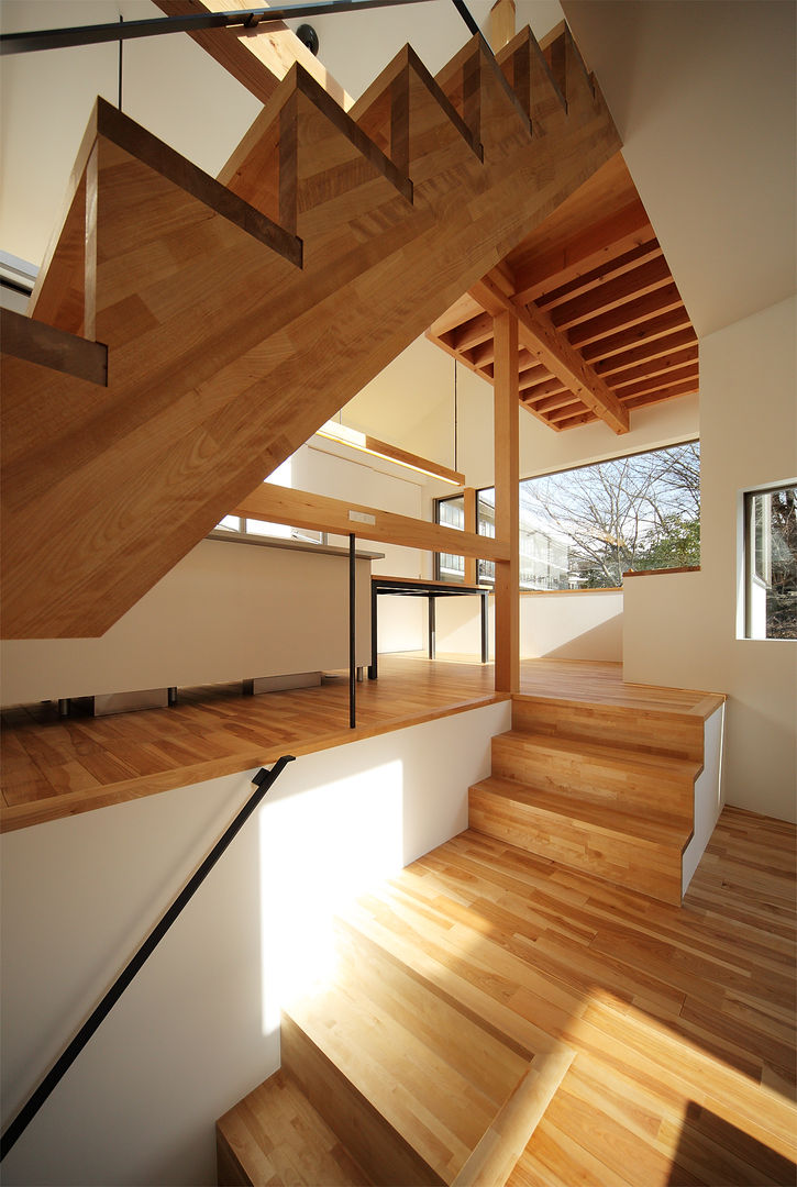 haus-gap, 一級建築士事務所haus 一級建築士事務所haus Pasillos, vestíbulos y escaleras de estilo escandinavo Madera Acabado en madera