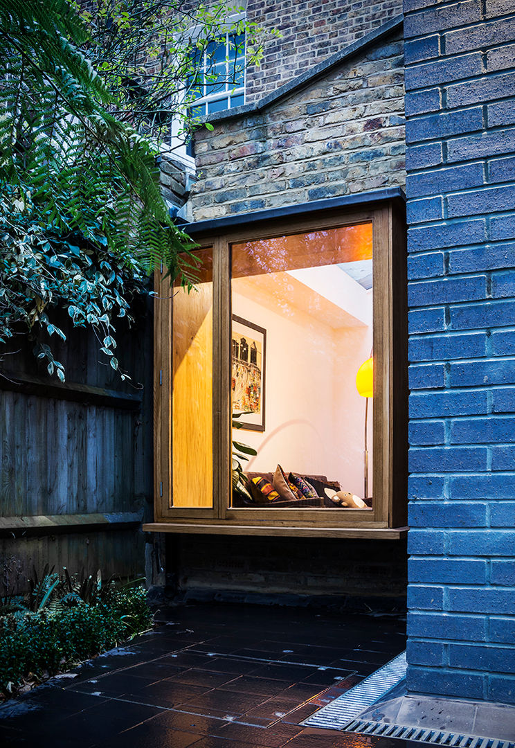 Oriel window A2studio Puertas y ventanas de estilo moderno Madera Acabado en madera oriel window,bay window