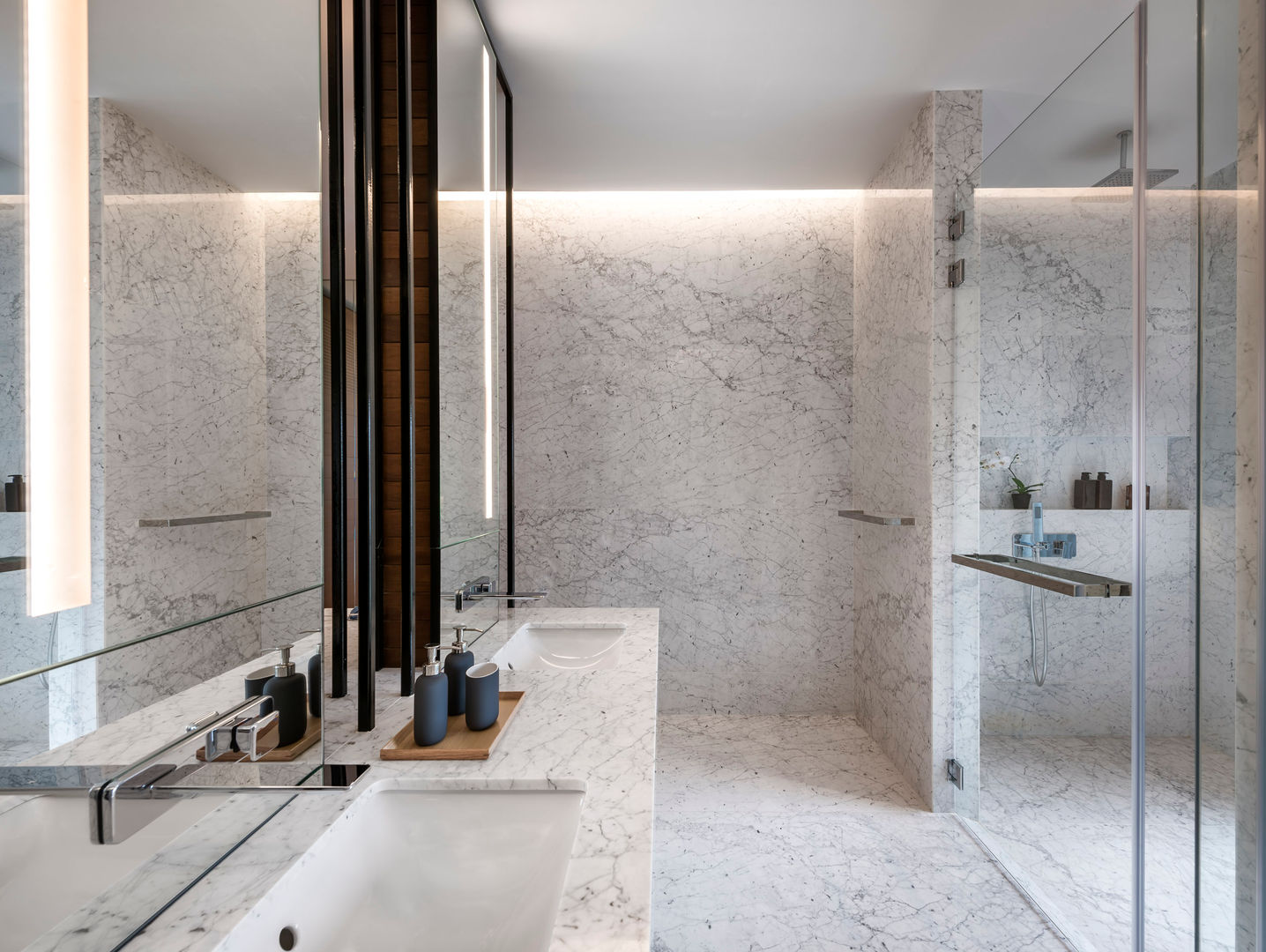 Courtyard House, ming architects ming architects Modern bathroom
