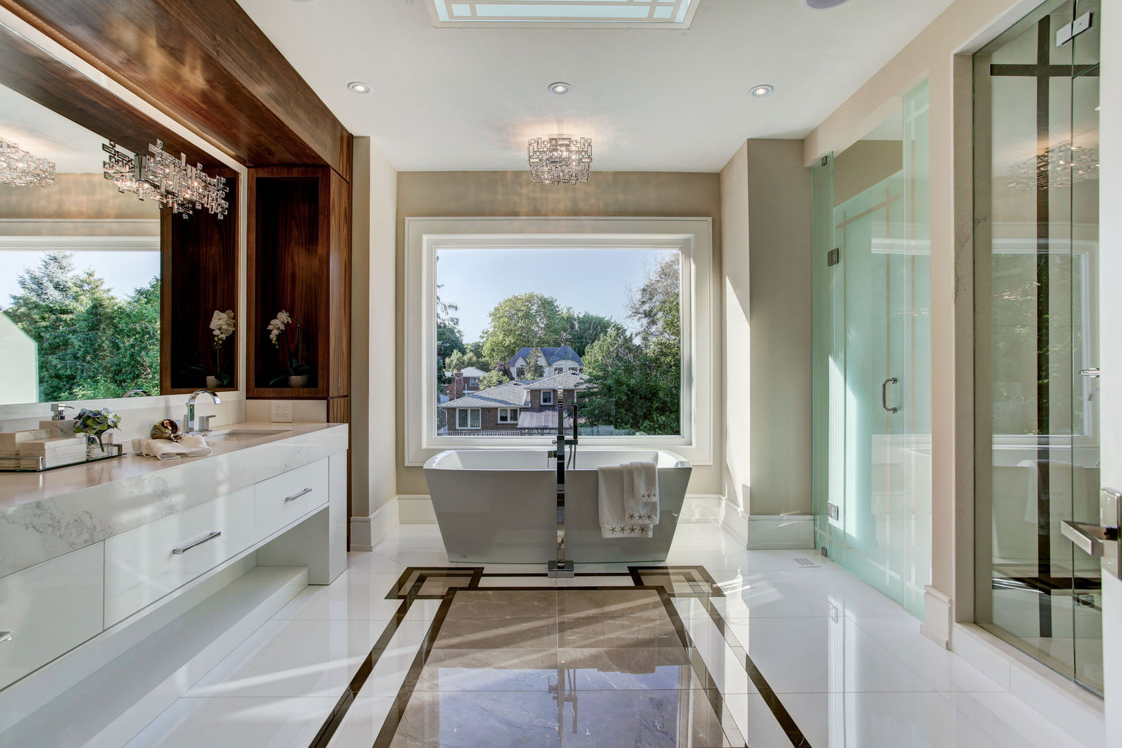 Luxurious Bathroom, Lorne Rose Architect Inc. Lorne Rose Architect Inc. حمام