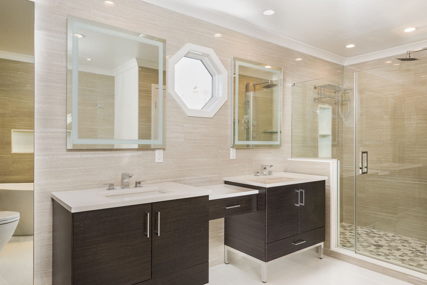 Master Bathroom with Porcelanosa Tile HOMEREDI Modern style bedroom Quartz