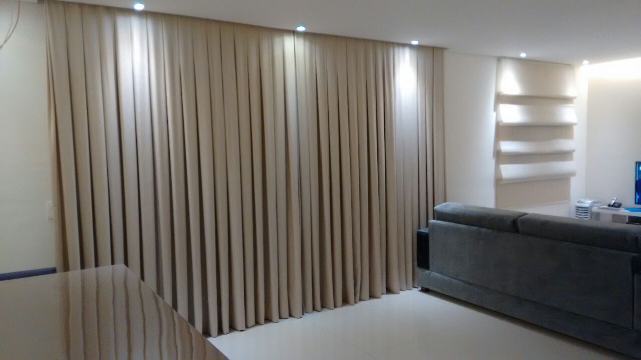 Cortinas de Tecido Tradicional, Samira Prado Moda Casa Samira Prado Moda Casa ห้องนั่งเล่น สิ่งทอ Amber/Gold ของตกแต่งและอุปกรณ์จิปาถะ