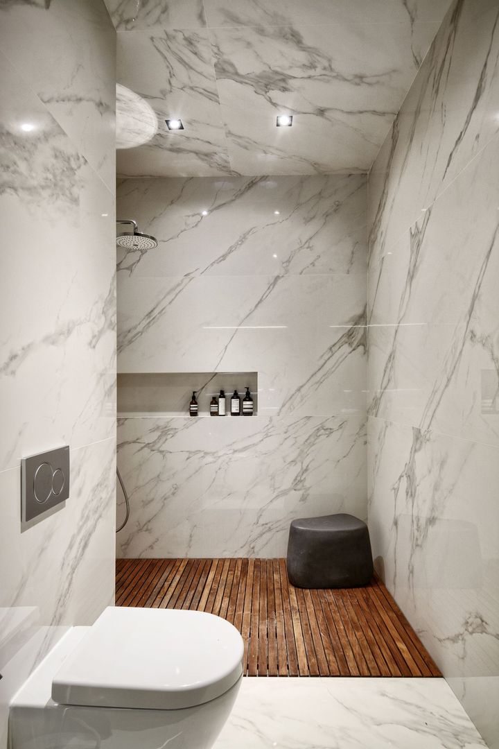 Интерьер AM, INT2architecture INT2architecture Phòng tắm phong cách tối giản gốm sứ
