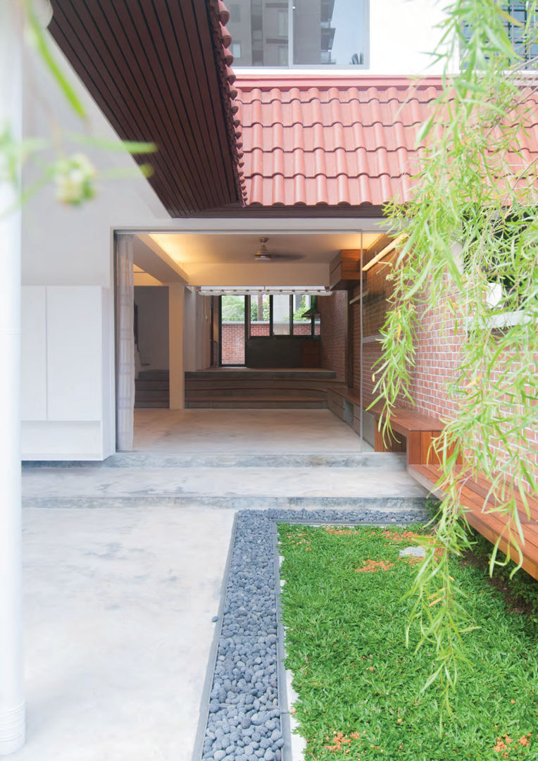 Terrace House at Robin Road, Quen Architects Quen Architects アジア風 庭