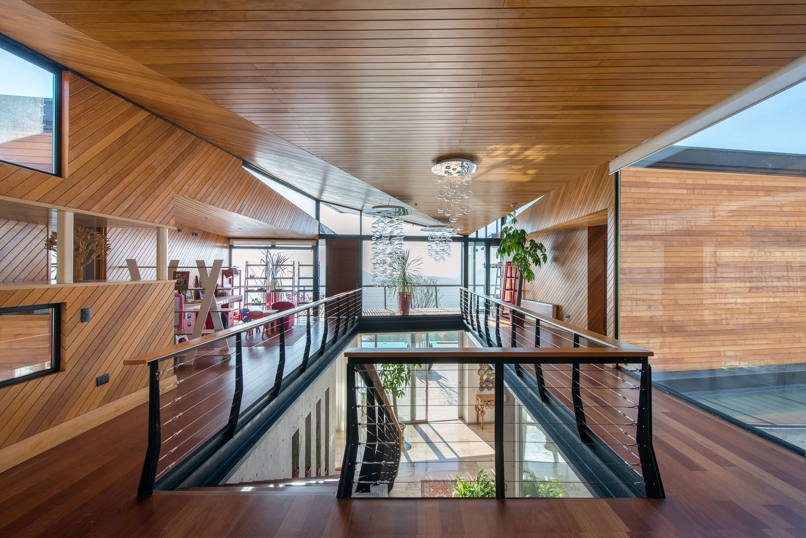 Casa Chamisero, GITC GITC Modern corridor, hallway & stairs