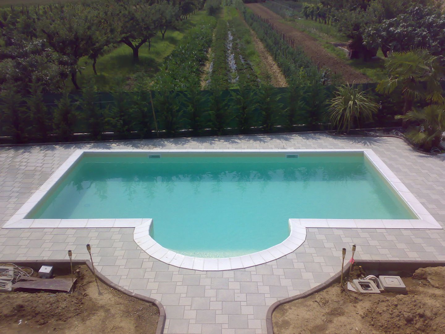 Piscina interrata a skimmer in casseri di polistirolo a perdere prima e dopo ., Aquazzura Piscine Aquazzura Piscine