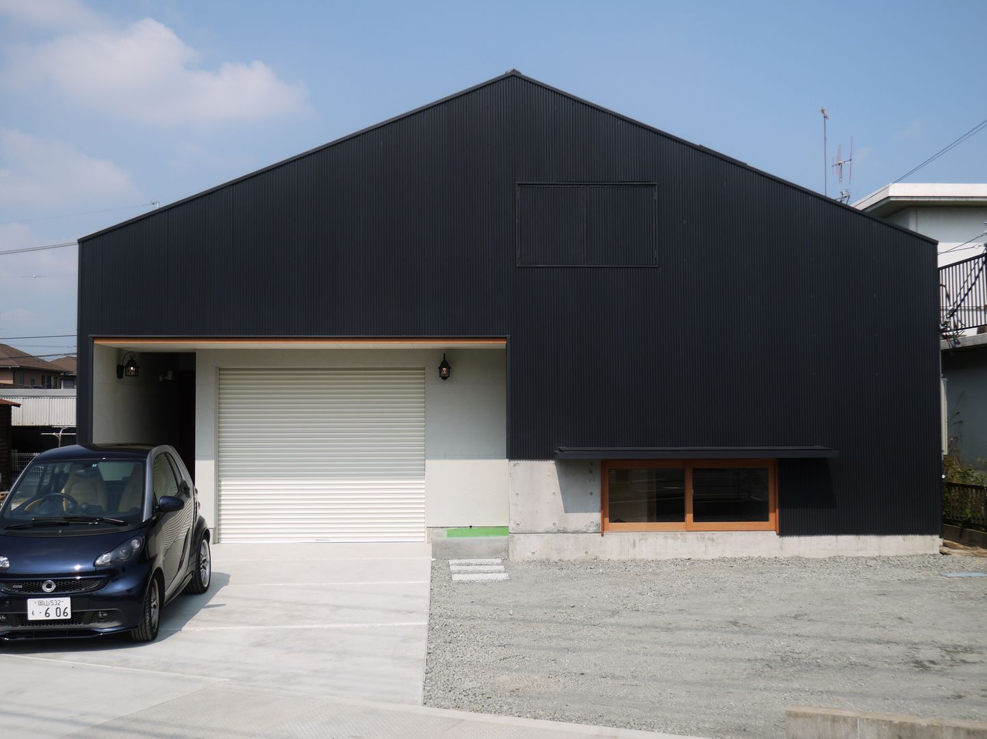 Ａ’ｇｒｅａｔの家, 風景のある家.LLC 風景のある家.LLC Casas industriais Prata/Ouro