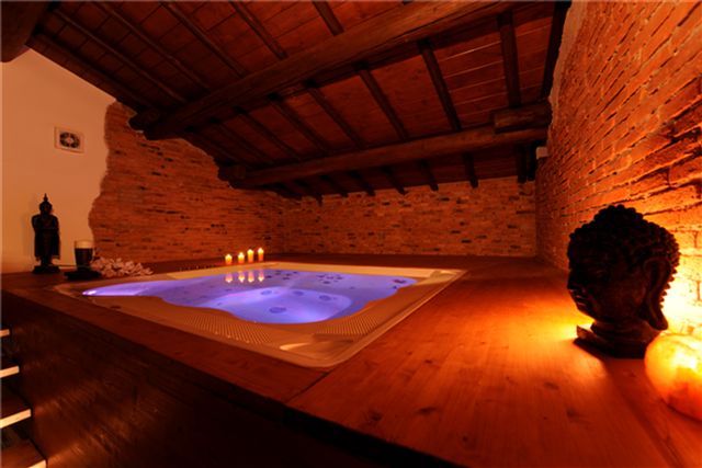 Alcune delle nostre installazioni inserendo una Jacuzzi Professionale ., Aquazzura Piscine Aquazzura Piscine Spa modernos