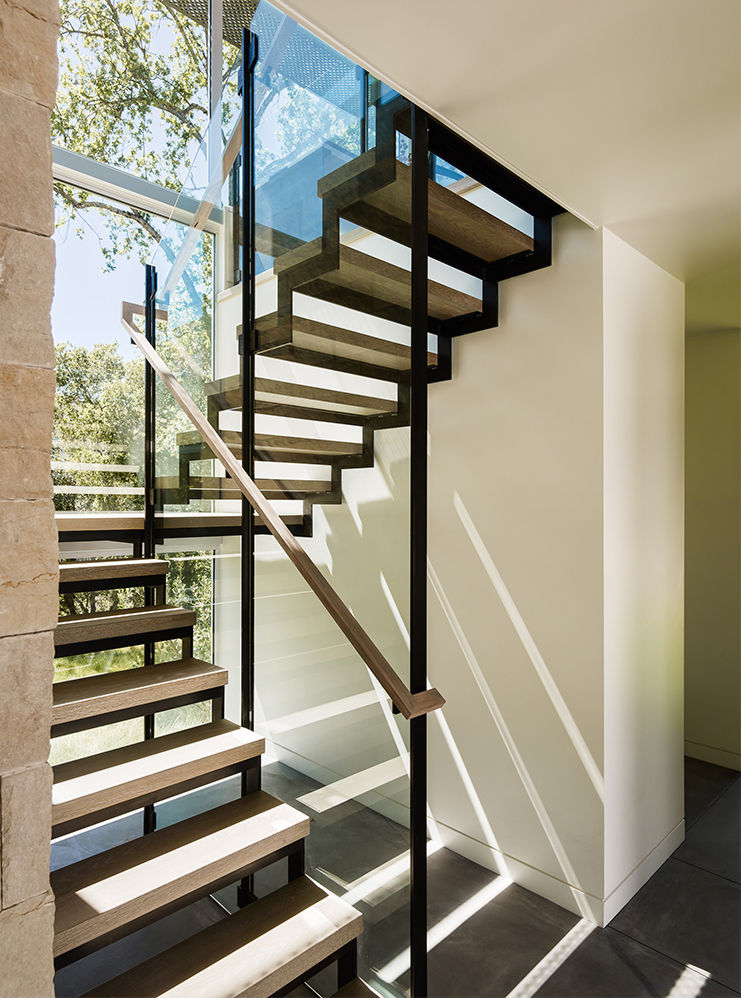 Ranch O|H, Feldman Architecture Feldman Architecture Modern corridor, hallway & stairs
