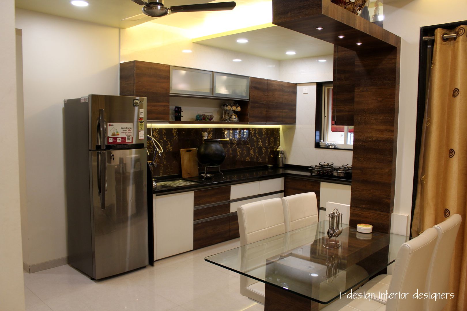 3bhk, I - design interior designer's I - design interior designer's Cozinhas modernas Contraplacado