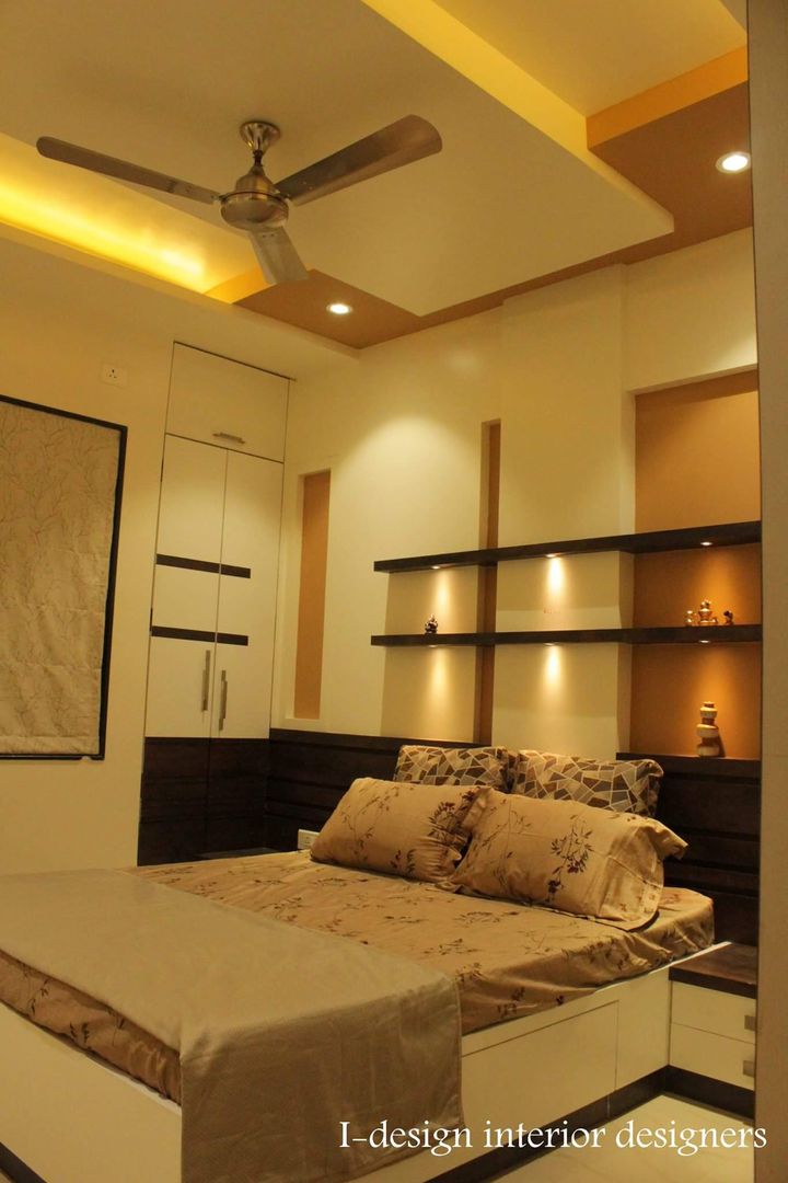 3bhk, I - design interior designer's I - design interior designer's Modern style bedroom Plywood Property,Furniture,Building,Comfort,Ceiling fan,Picture frame,Wood,Bed frame,Cabinetry,Lamp