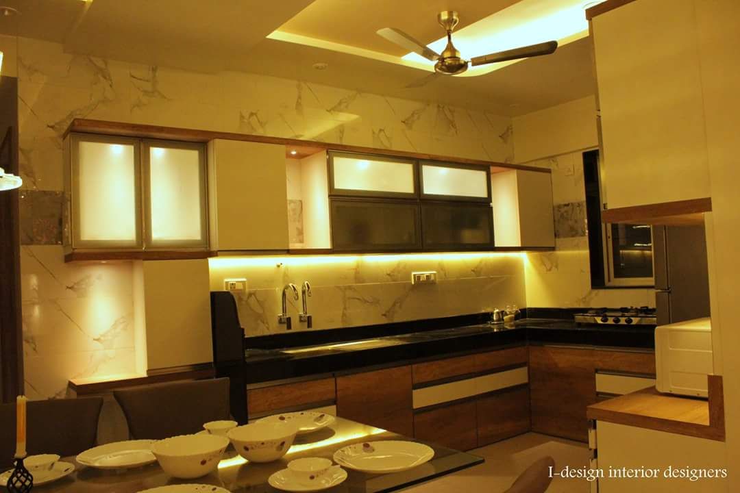 3bhk, I - design interior designer's I - design interior designer's Modern kitchen Plywood