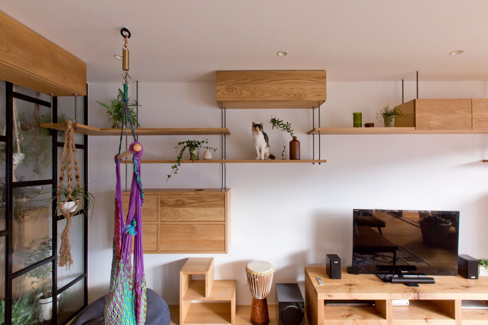nionohama-apartment-house-renovation, ALTS DESIGN OFFICE ALTS DESIGN OFFICE Rustieke woonkamers Hout Hout