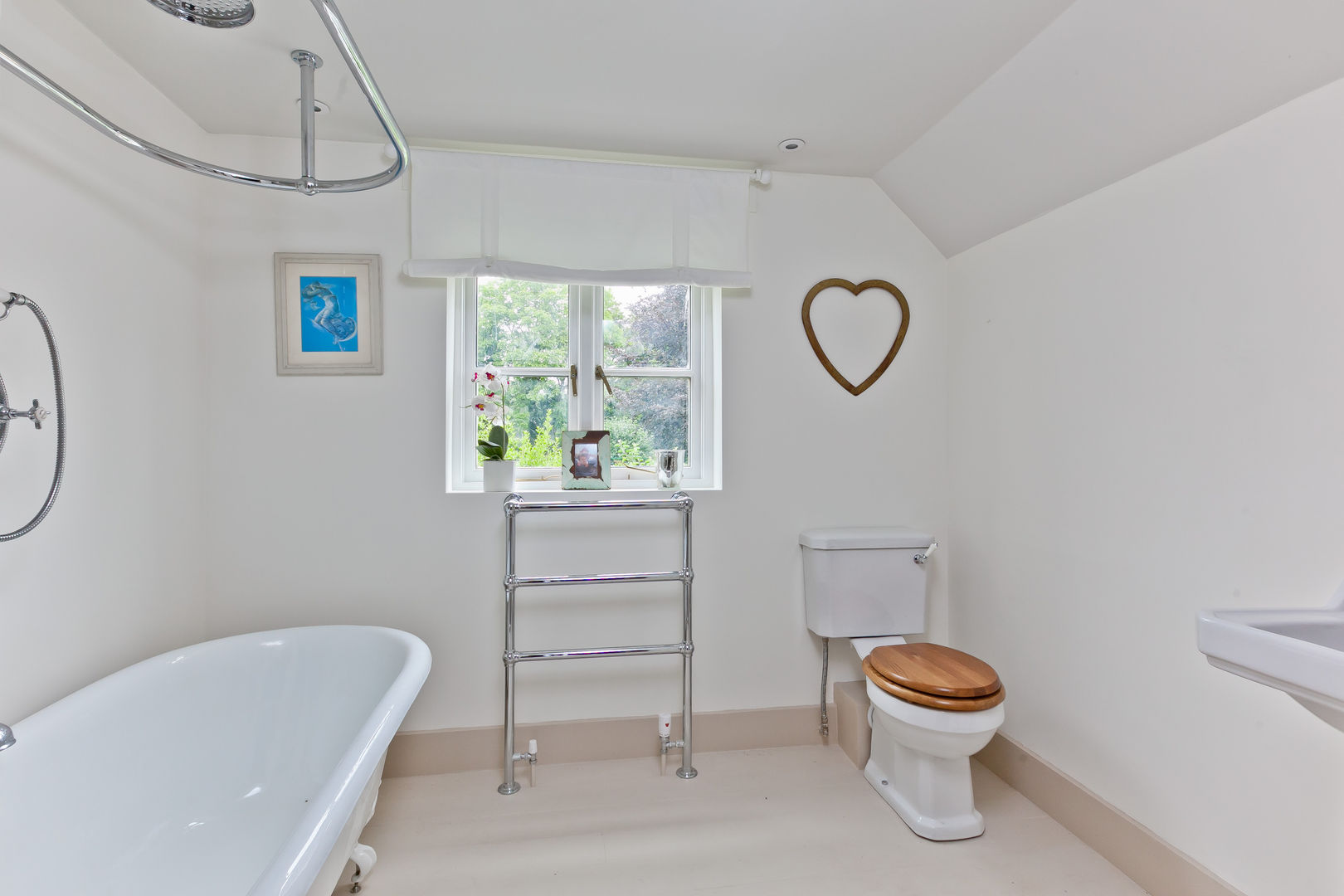 homify Rustic style bathroom