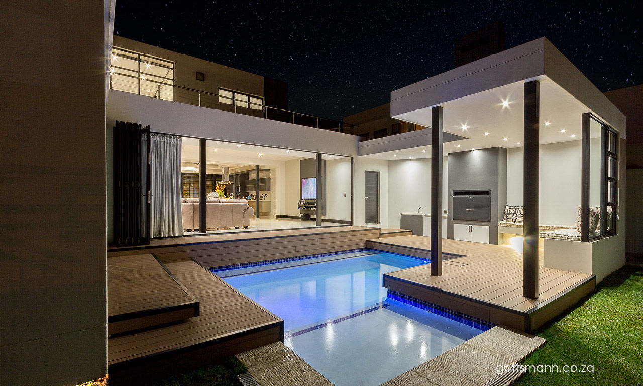 Contemporary Pool homify Modern pool Bricks