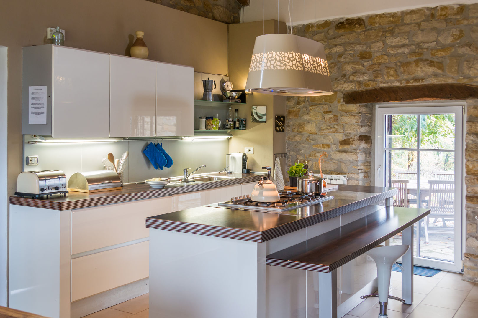 Casa vacanze situata in Piemonte: Casa Pasqualin, Andrea Chiesa è Progetto Immagine Andrea Chiesa è Progetto Immagine Rustic style kitchen