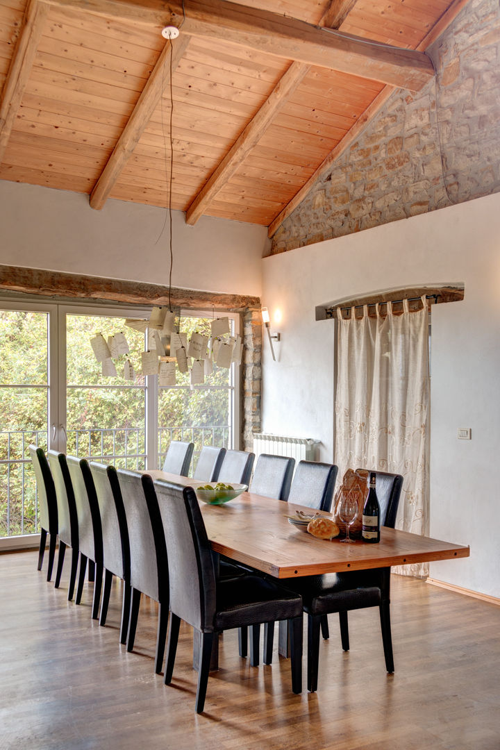 Casa vacanze situata in Piemonte: Casa Pasqualin, Andrea Chiesa è Progetto Immagine Andrea Chiesa è Progetto Immagine Rustic style dining room Wood Wood effect