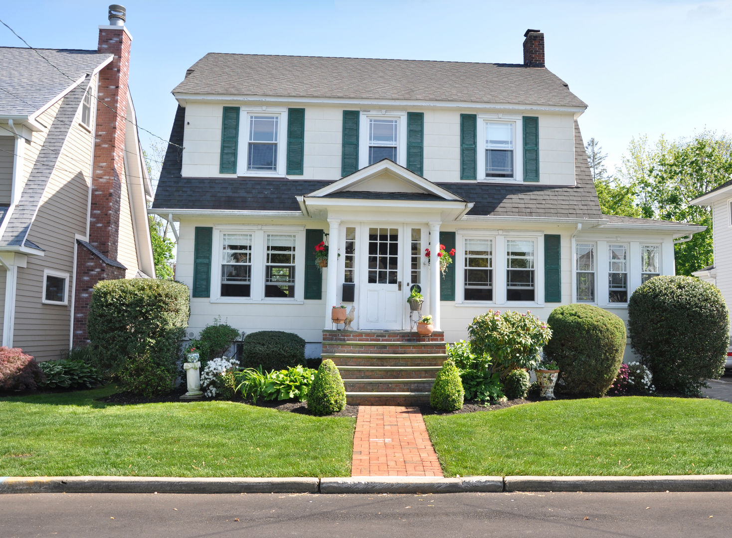 Suburban Colonial Home Front Yard Landscaped Cottage Style Sunny homify