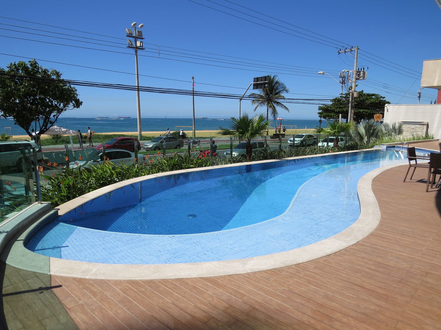 Piscina adulto do edifício Dr. Ramon Repsold Arquitetos Piscinas modernas Cerâmica